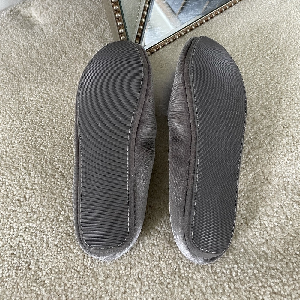 Slippers - Picture 4 of 5